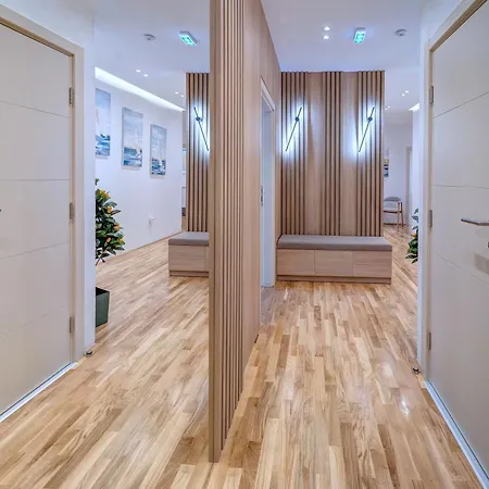 Jacuzzi King Free Parking