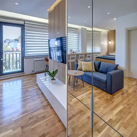 아파트 Jacuzzi King Free Parking