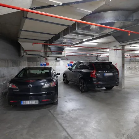 Jacuzzi King Free Parking Апартаменты *