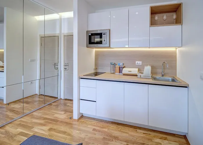 Jacuzzi King Free Parking *