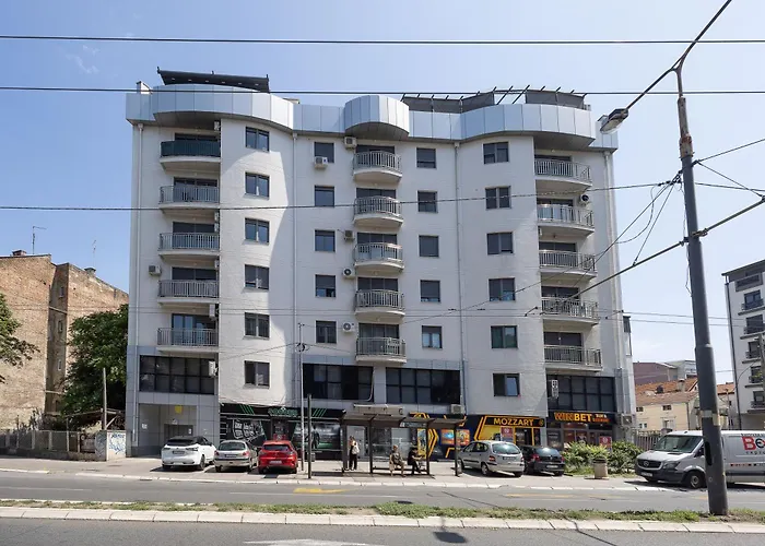 Jacuzzi King Free Parking شقة